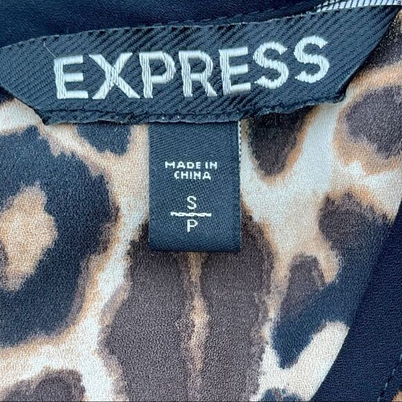 𝅺Express Leopard Sleeveless Blouse - Picture 8 of 10